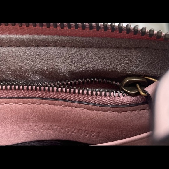 (SOLD)Gucci Marmont Pink Clutch - Picture 7 of 7